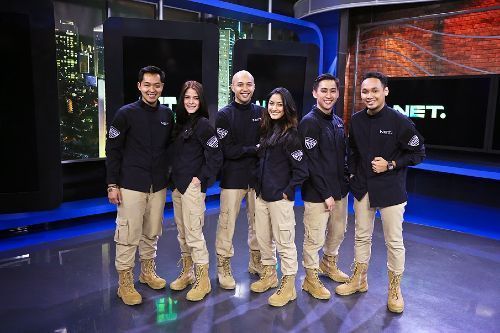 group of garage workers portrait