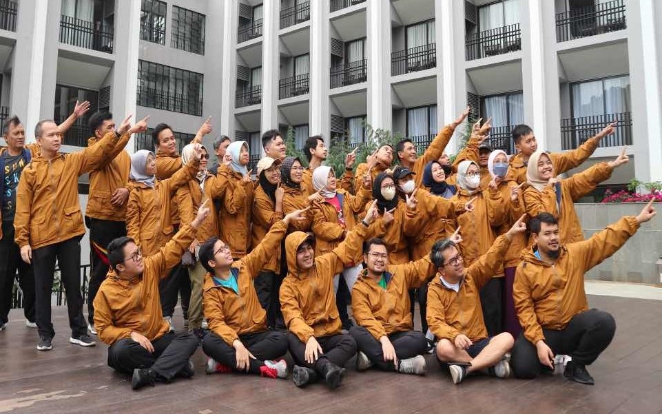 keuntungan desain kaos famgath yaitu kebanggan
