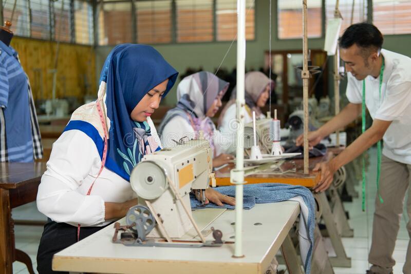 cari tahu konveksi yang akan memproduksinya